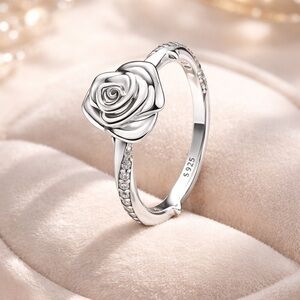 NEW Elegant Silver Rose Ring Size 7
